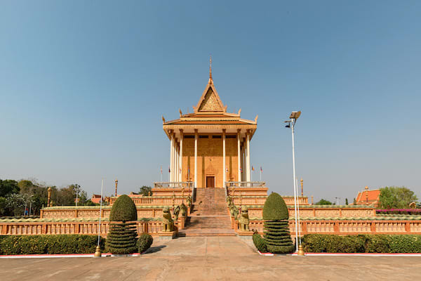 Aqua Mekong's 8-Day Mekong Expedition Downstream Day Four - Phnom Penh