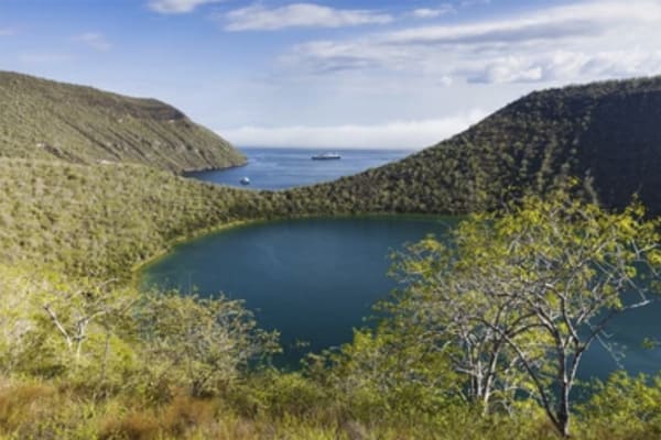 Galapagos Horizon - Central & Western Islands
