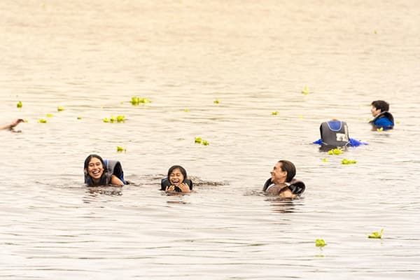 Zafiro’s 8-Day Itinerary Day Seven - Swimming with Amazon Pink River Dolphins.